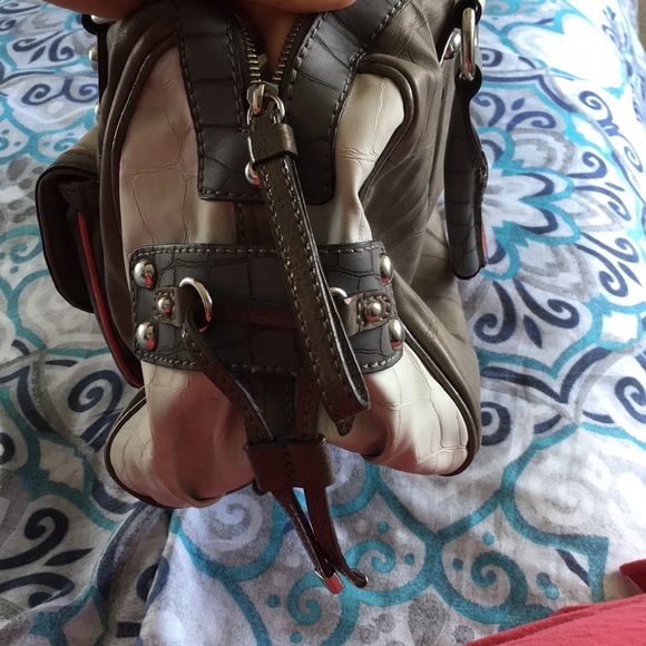 Guess bag - Picture 7 of 8